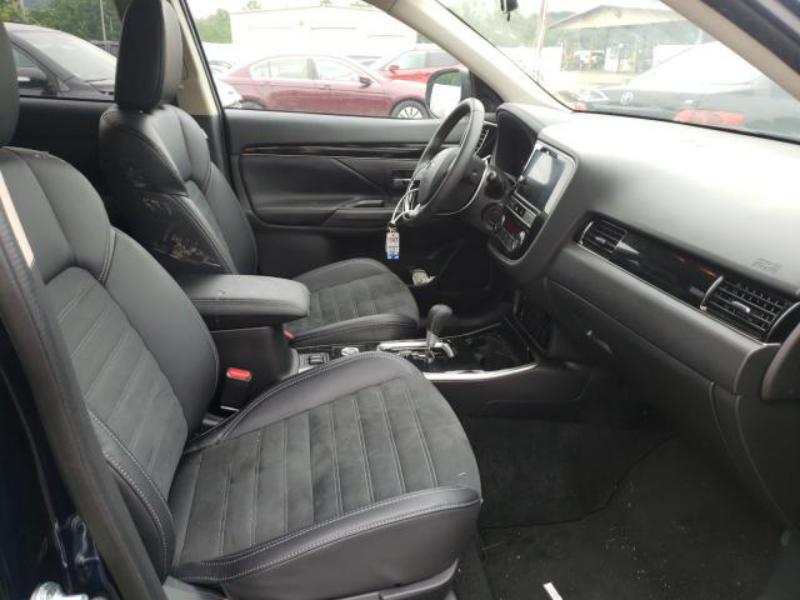 MITSUBISHI OUTLANDER SE 2019