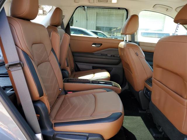 NISSAN PATHFINDER PLATINUM 2024