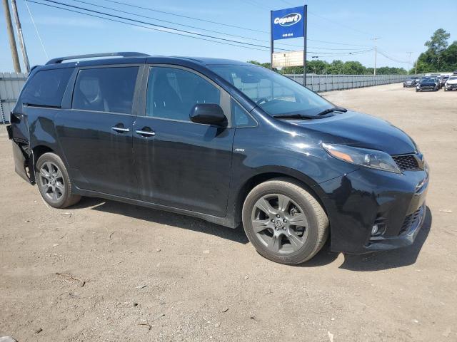 TOYOTA SIENNA SE 2020
