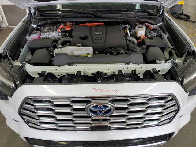 TOYOTA SEQUOIA SR5 2024