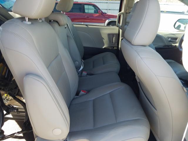 TOYOTA SIENNA XLE 2018