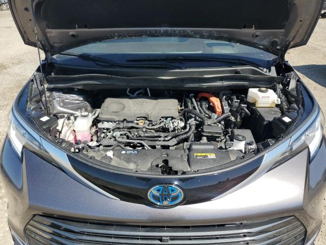 TOYOTA SIENNA LIMITED 2023