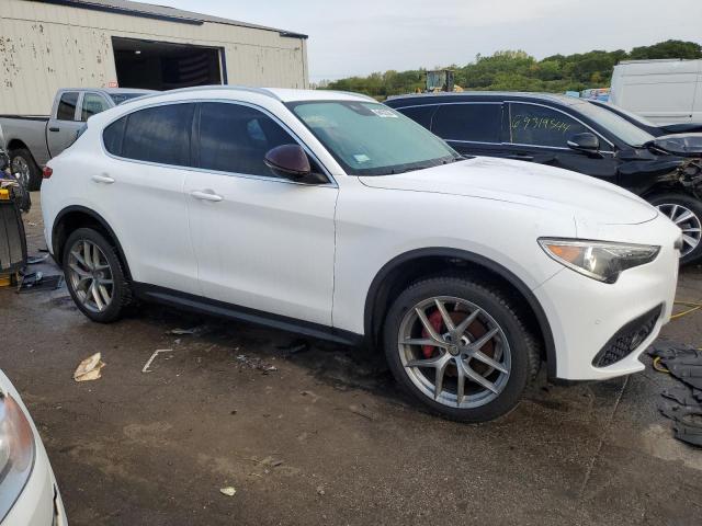 ALFA ROMEO STELVIO 2018