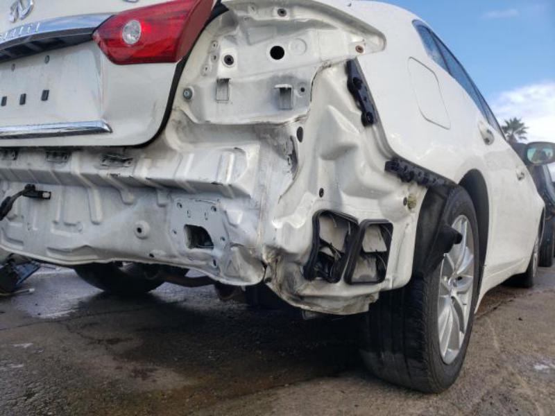INFINITI Q50 BASE 2015
