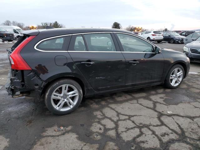 VOLVO V60 PREMIER 2015
