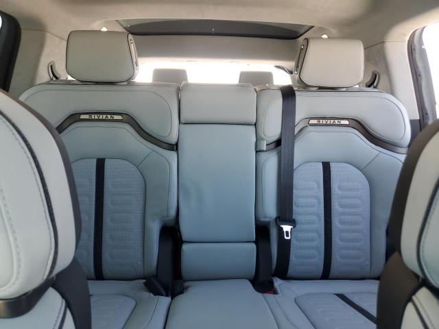RIVIAN R1S ADVENTURE 2024