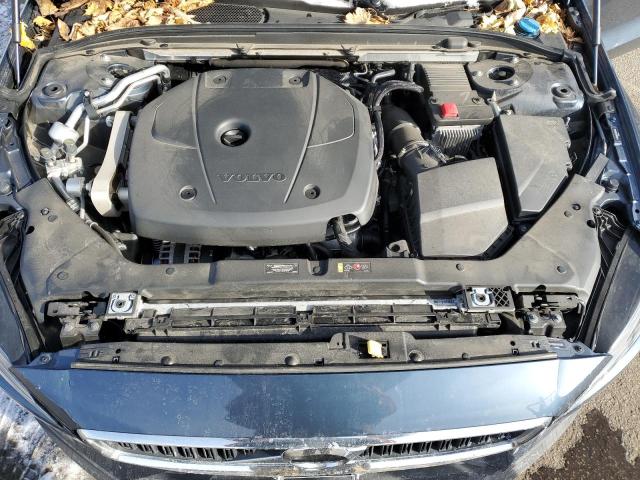 VOLVO V60 CROSS COUNTRY T5 MOMENTUM 2021