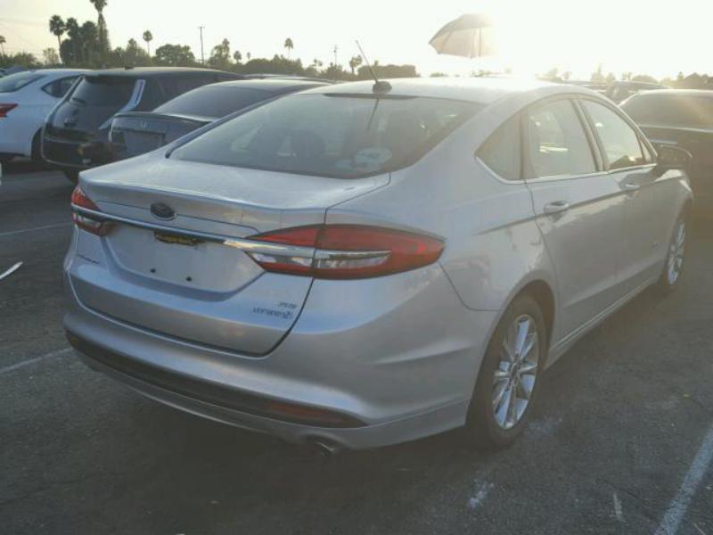 FORD FUSION SE HYBRID 2017