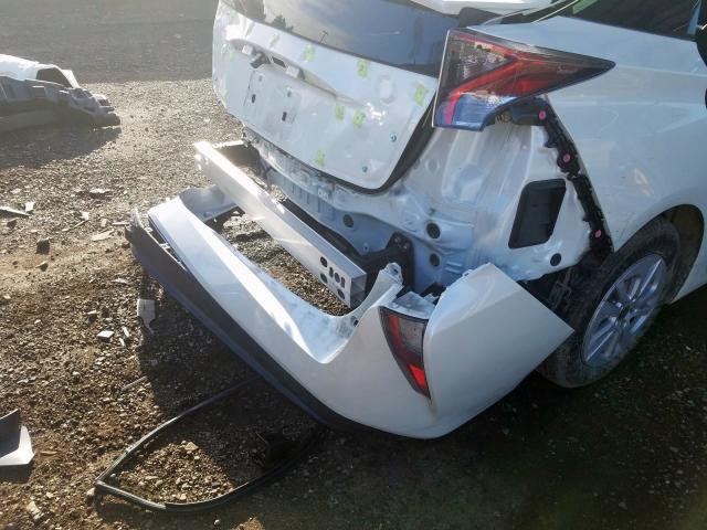 TOYOTA PRIUS 2017