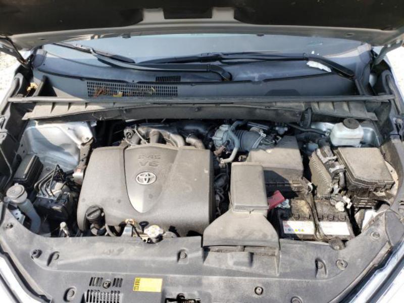 TOYOTA HIGHLANDER SE 2018