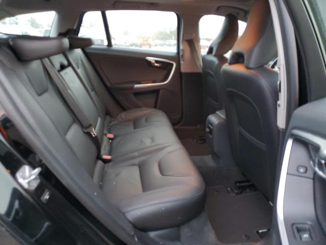 VOLVO V60 PREMIER 2015