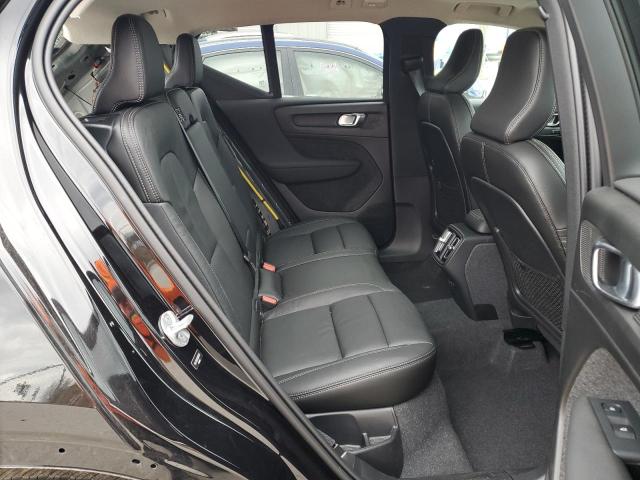 VOLVO XC40 CORE 2024