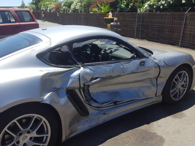 PORSCHE CAYMAN 2018