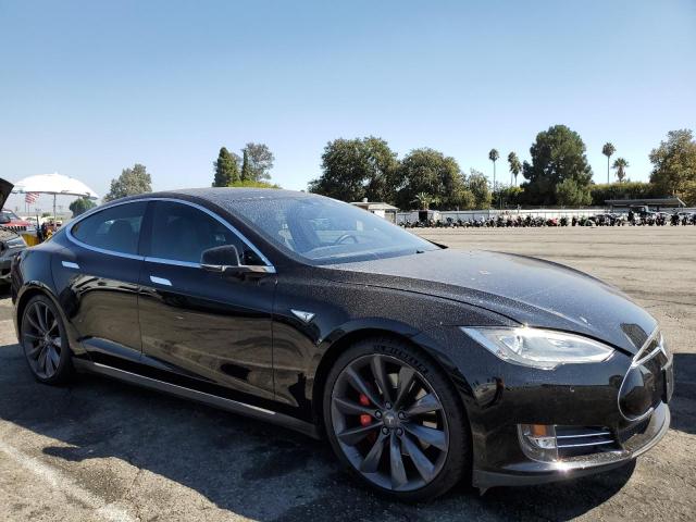 TESLA MODEL S P85D 2015
