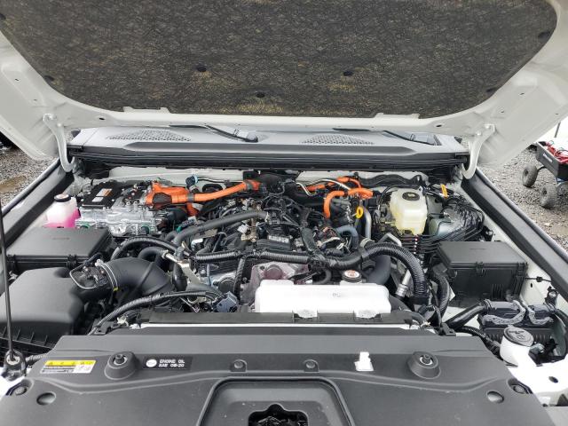 TOYOTA LAND CRUISER BASE 2024