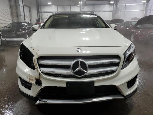 MERCEDES-BENZ GLA 250 4MATIC 20155