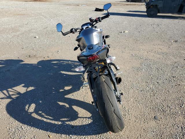 TRIUMPH STREET TRIPLE 765 RS 2024
