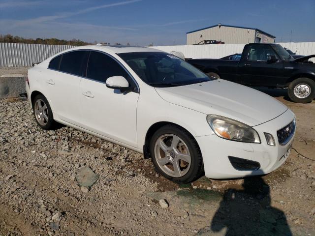 VOLVO S60 T5 2012