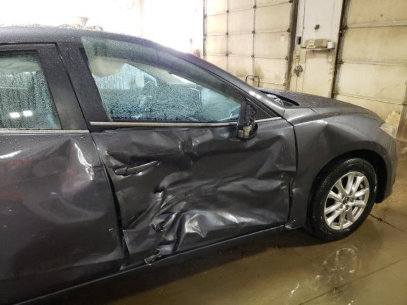 MAZDA 3 TOURING 2016