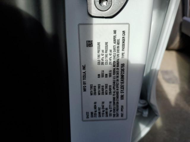 TESLA MODEL 3 2022