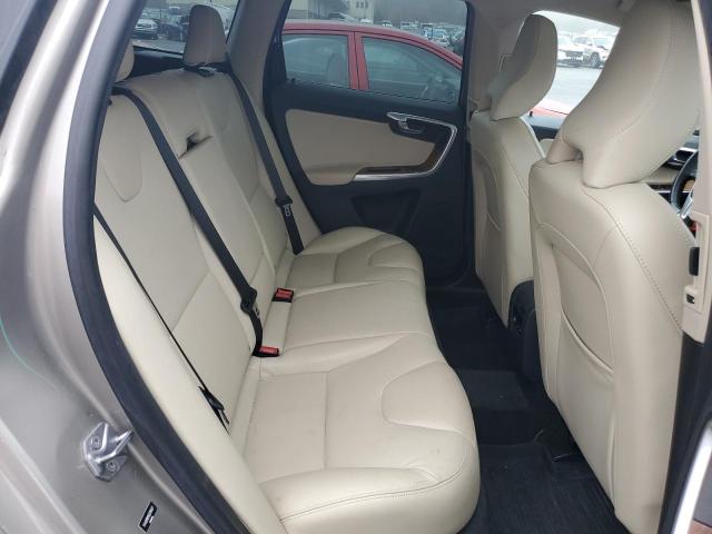 VOLVO XC60 T6 PLATINUM 2016