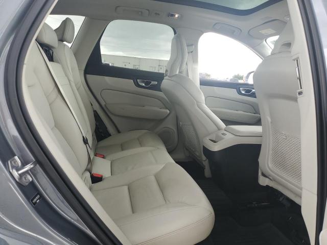 VOLVO XC60 T5 MOMENTUM 2021