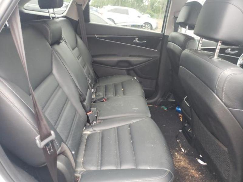 KIA SORENTO LX 2017