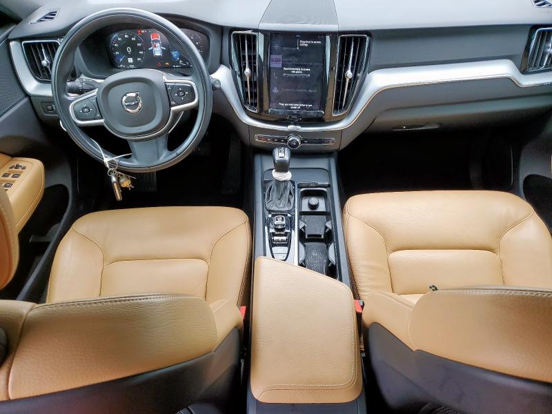 VOLVO XC60 T5 MOMENTUM 2018