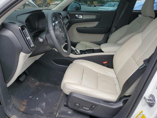 VOLVO XC40 PLUS 2023