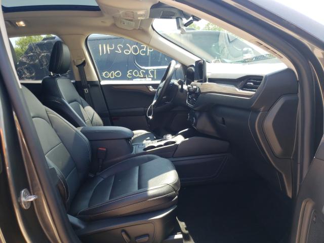 FORD ESCAPE TITANIUM 2020