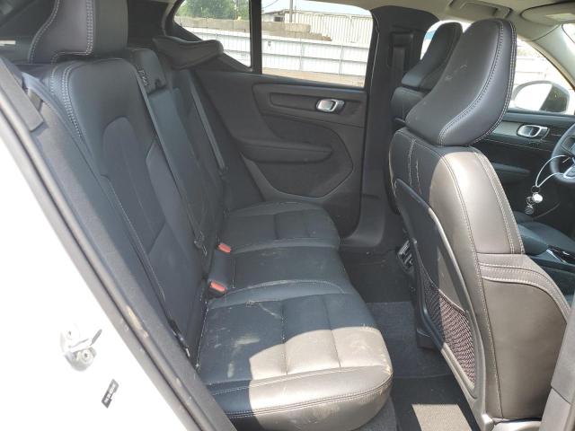 VOLVO XC40 PLUS 2024