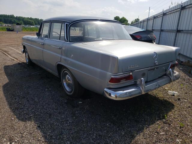 1966 MERCEDES-BENZ 200