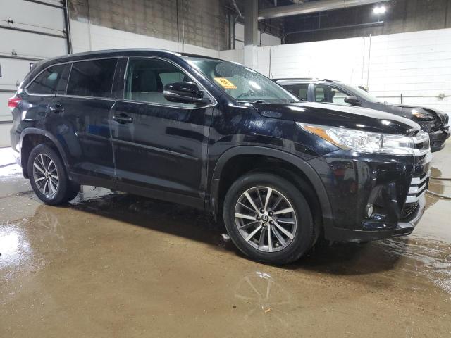 TOYOTA HIGHLANDER SE 2019