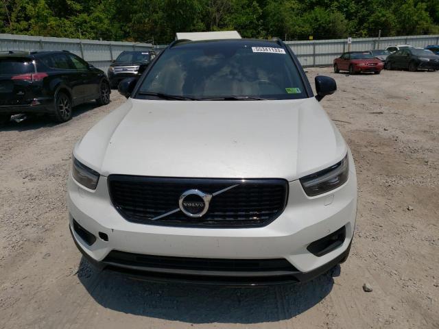 VOLVO XC40 T5 R-DESIGN 2021
