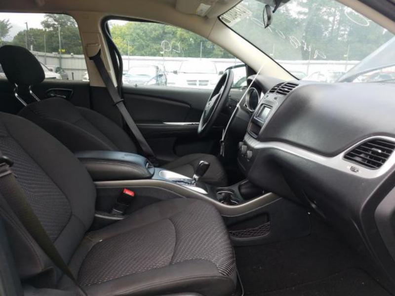 DODGE JOURNEY SE 2017