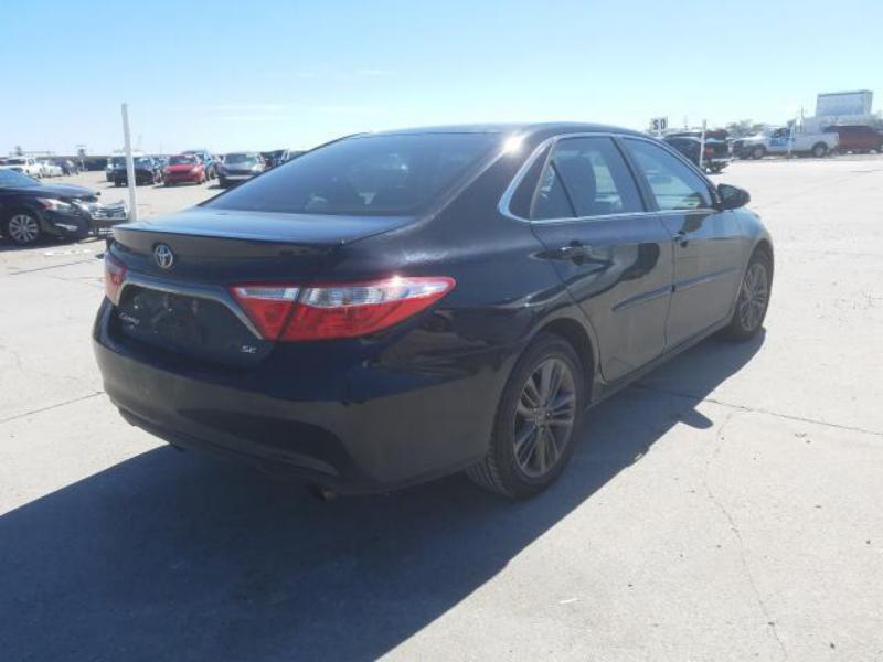 TOYOTA CAMRY LE 2015
