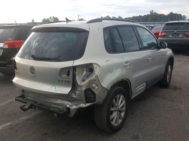 VOLKSWAGEN TIGUAN S 2015