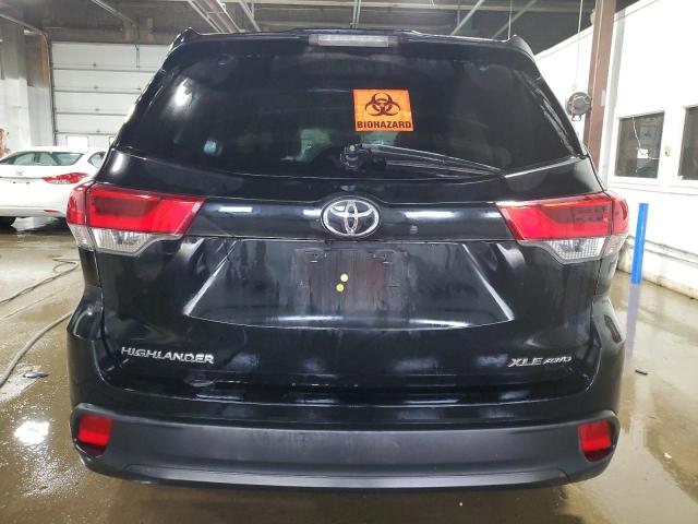 TOYOTA HIGHLANDER SE 2019