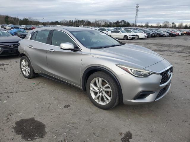 INFINITI QX30 BASE 2017