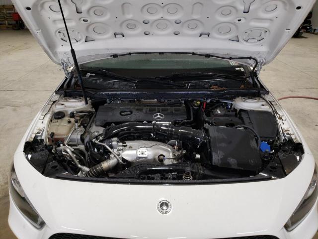 MERCEDES-BENZ A 220 2019