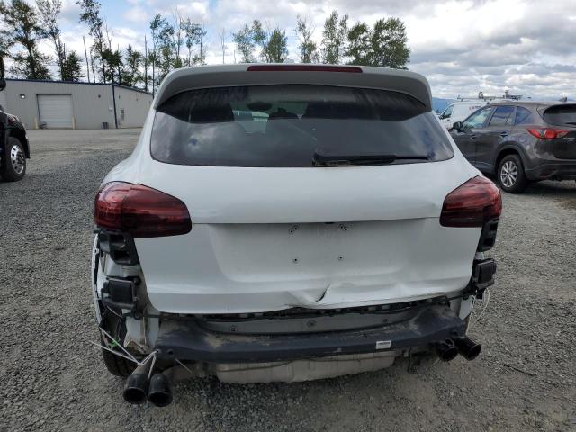 PORSCHE CAYENNE GTS 2016