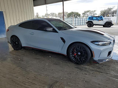 BMW M4 CSL 2023