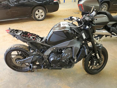 YAMAHA MT09 2023