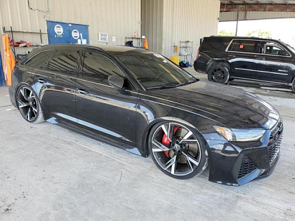 AUDI RS6 2021