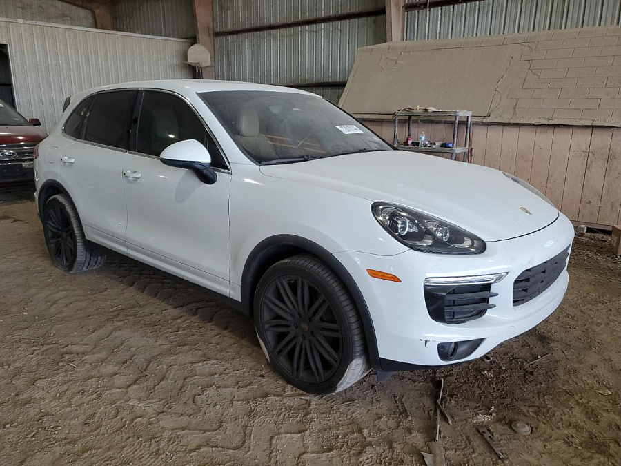 PORSCHE CAYENNE 2015