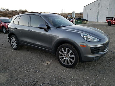 PORSCHE CAYENNE 2018