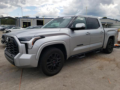 TOYOTA TUNDRA CREWMAX SR5 2023