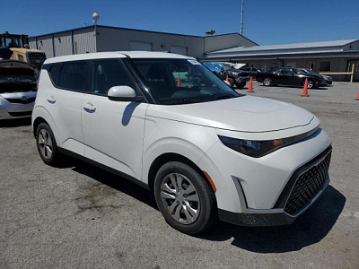 KIA SOUL LX 2023