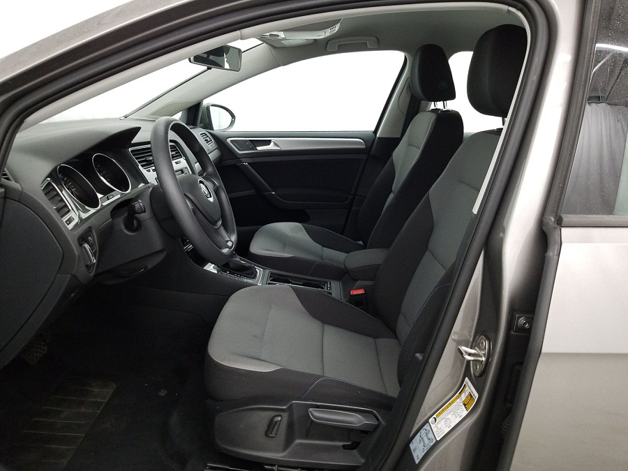 Volkswagen E-golf 2016