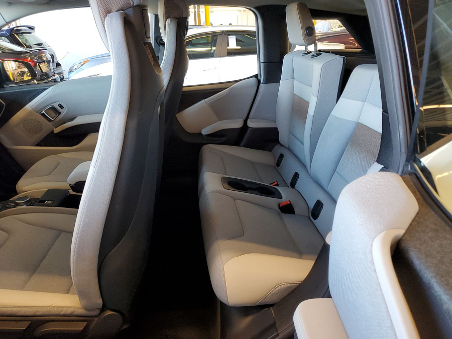 BMW i3 MEGA WORLD 2019